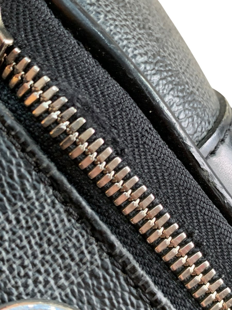 Louis Vuitton Steve cartella in damier grafite N58030