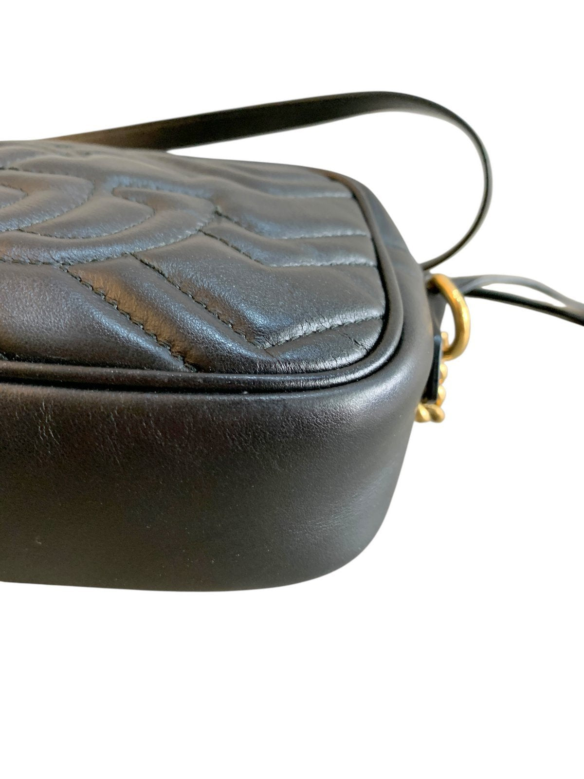 Gucci Borsa marmont matelassè piccola in pelle nera - AgeVintage