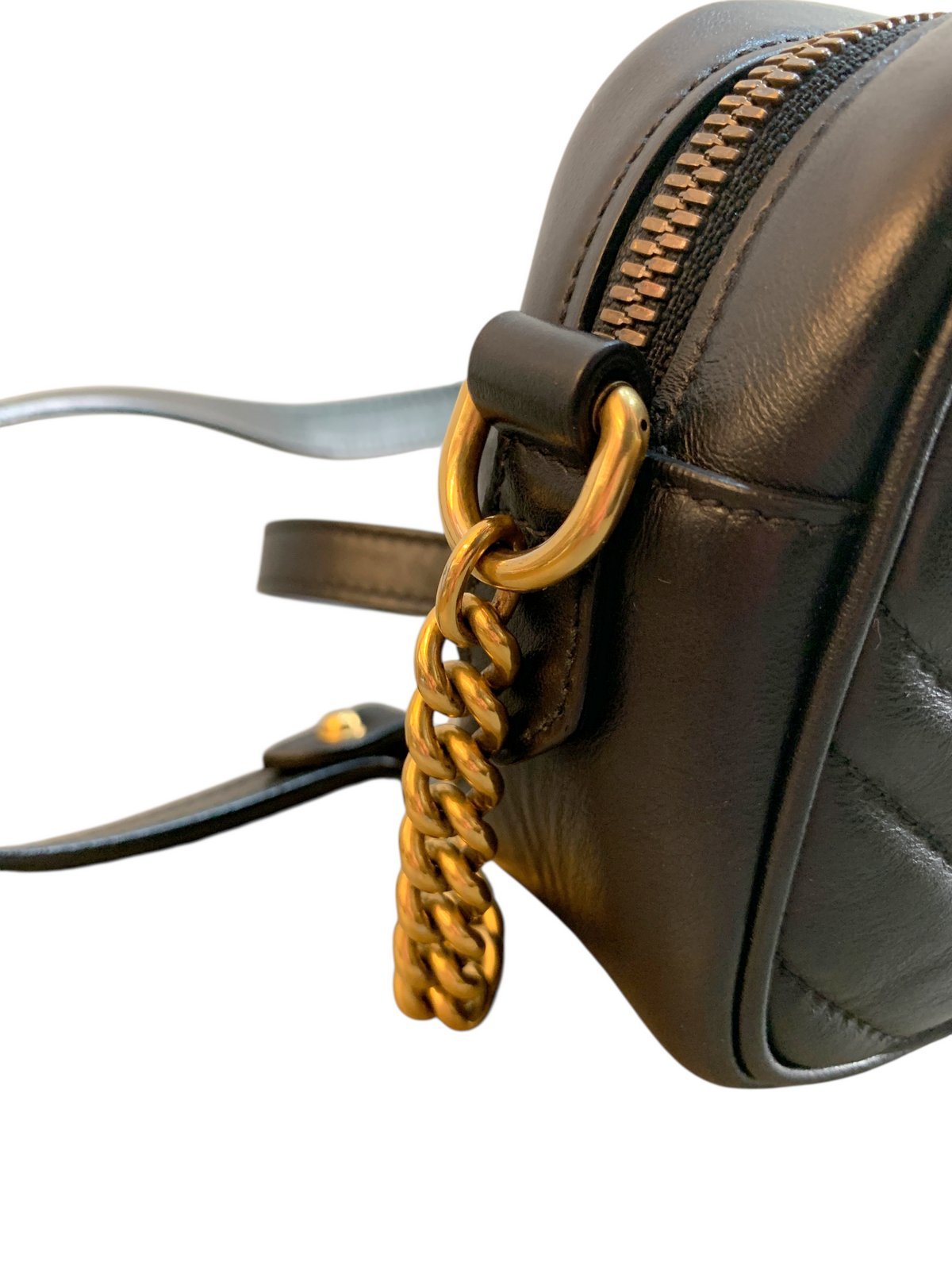 Gucci Borsa marmont matelassè piccola in pelle nera - AgeVintage