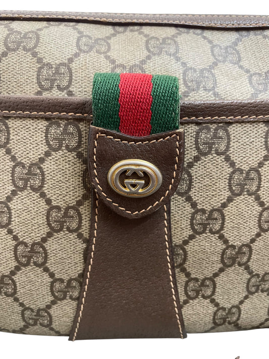 Dettaglio fascia Web verde rossa e chiusura Interlocking G Gucci