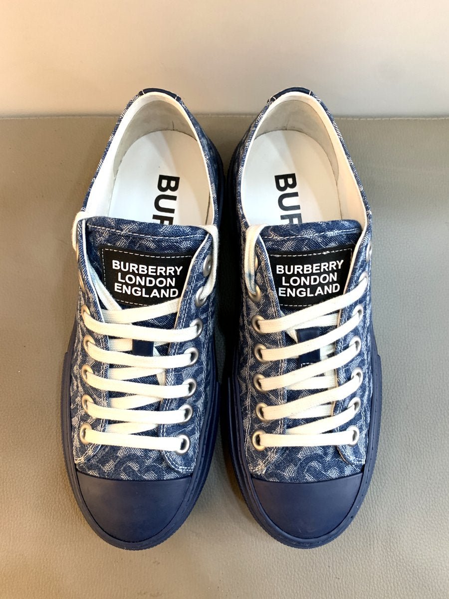 Burberry sneakers in tela misura 38 - AgeVintage