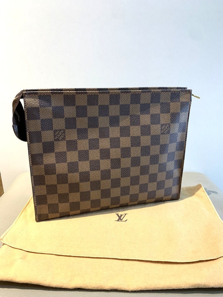 LOUIS VUITTON Damier Ebene Poche Toilette 26 Pouch LV Auth