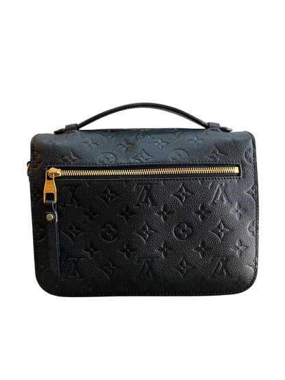 Louis Vuitton pochette Metis in pelle colore nera