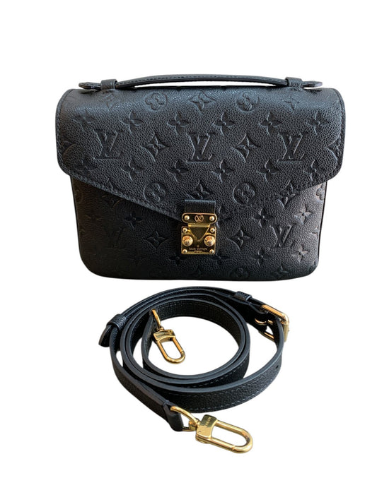 Louis Vuitton pochette Metis in pelle colore nera