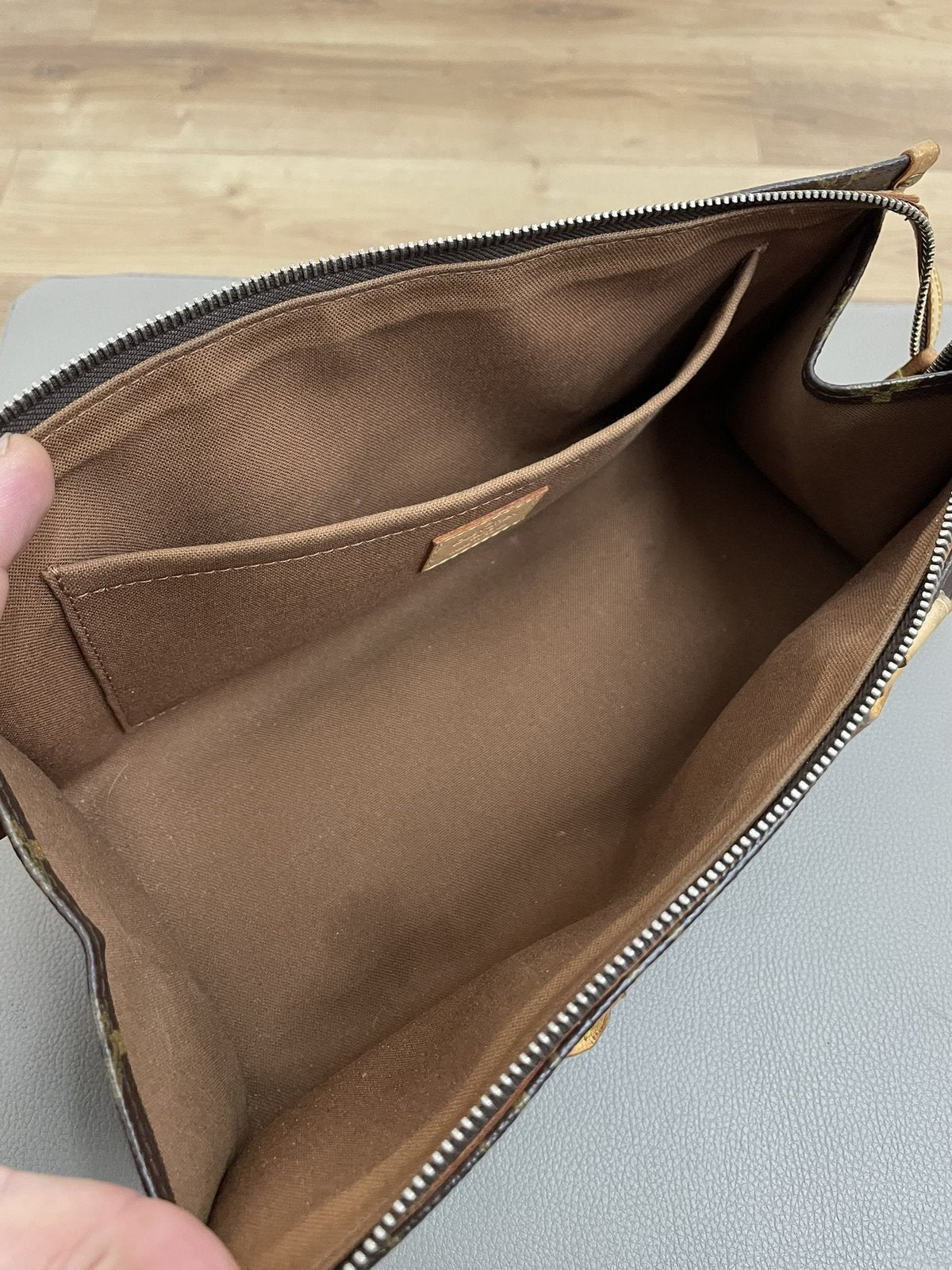 Louis Vuitton Popincourt borsa a mano in tela monogram