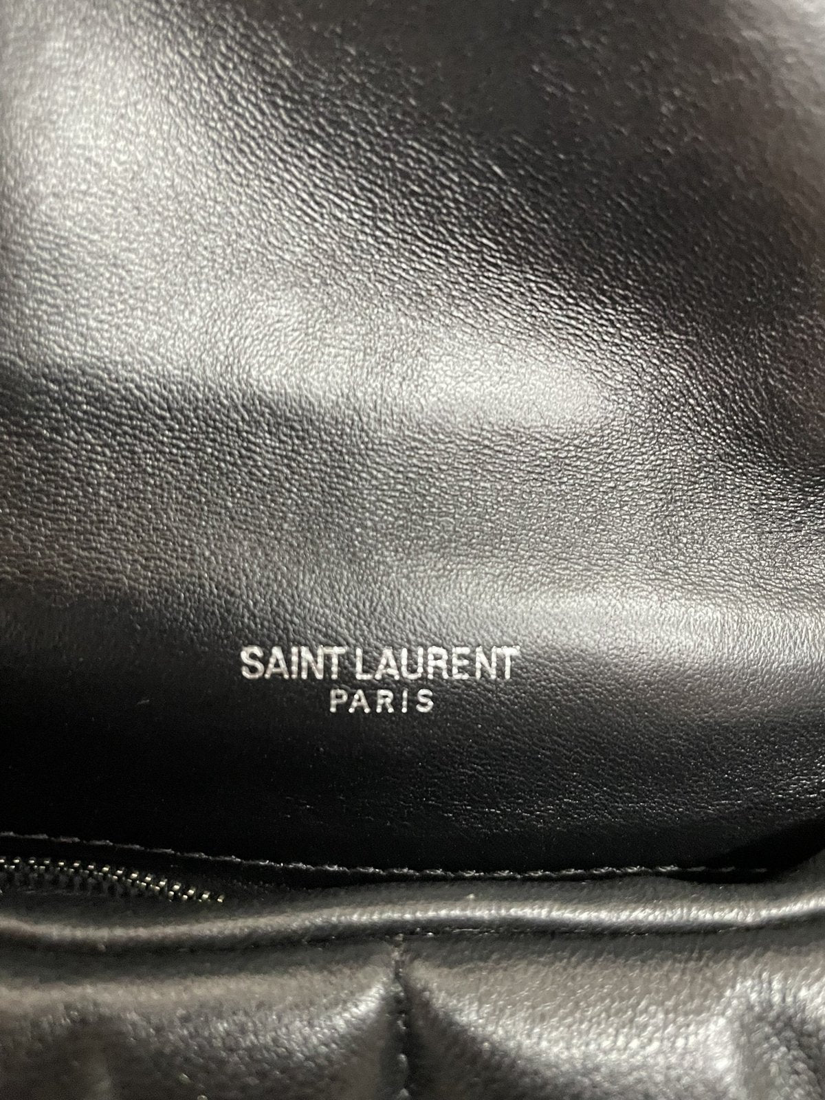Saint Laurent LouLou Puffer Small in pelle colore nera