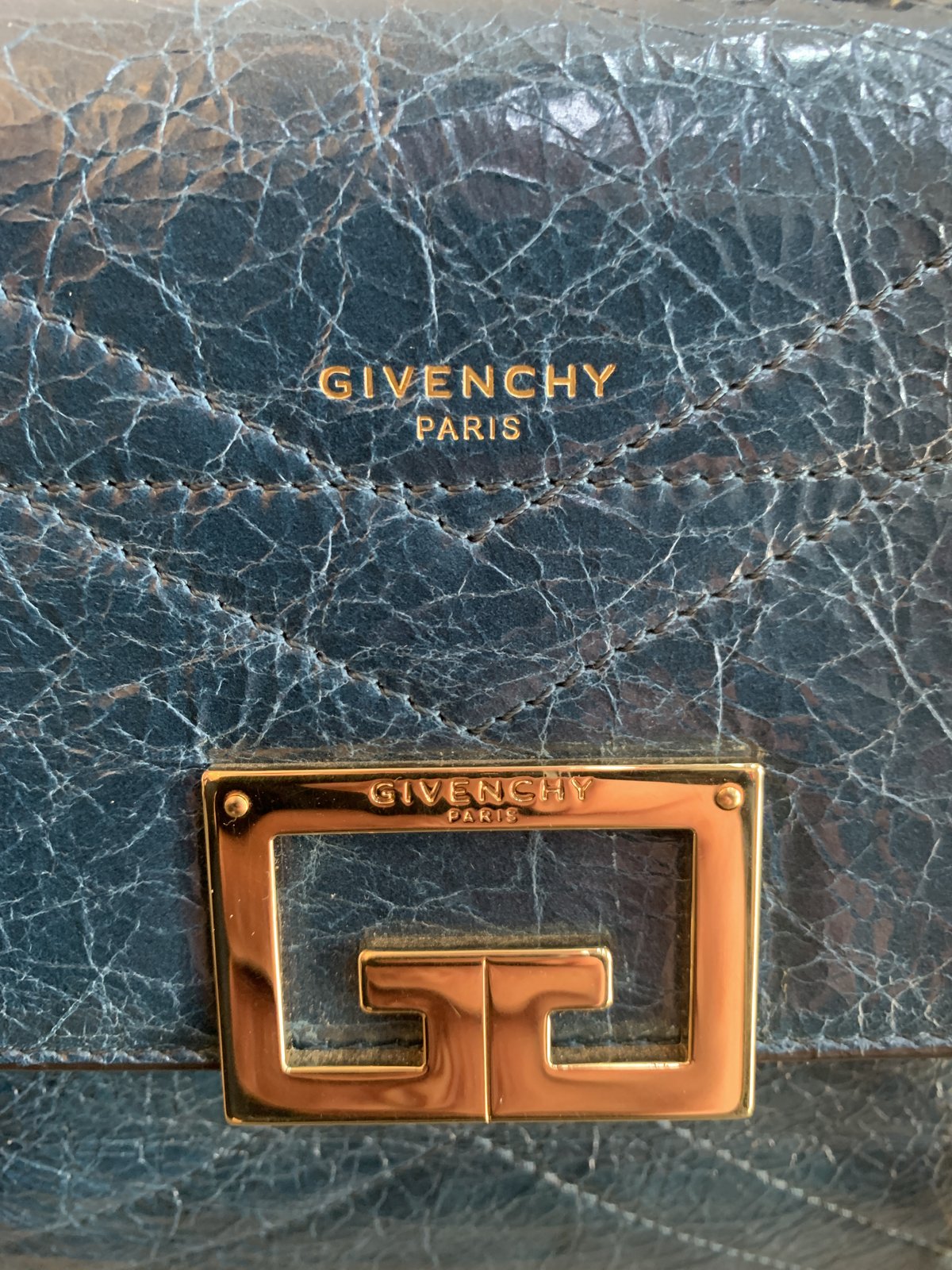 Givenchy ID Medium borsa tracolla in pelle