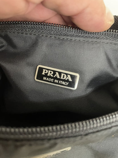 Prada Nylon Hobo Bag Nera Originale 2000 – Tessuto Re-Nylon Vintage