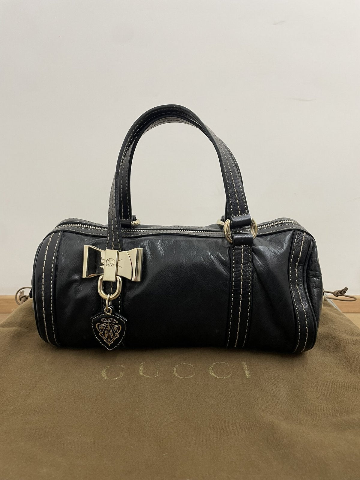 Borsa Bauletto Gucci Duchessa Mini in Morbida Pelle Nera - AgeVintage