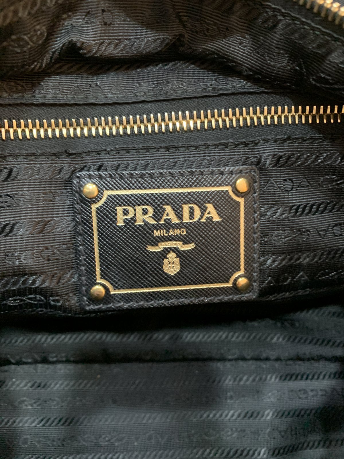 Borsa Prada in Nylon e Pelle Saffiano – Modello BL0600 - AgeVintage