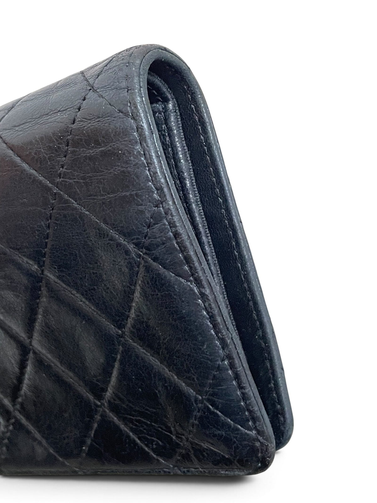 Chanel portafoglio Reissue angolo sinistro dettaglio cucitura