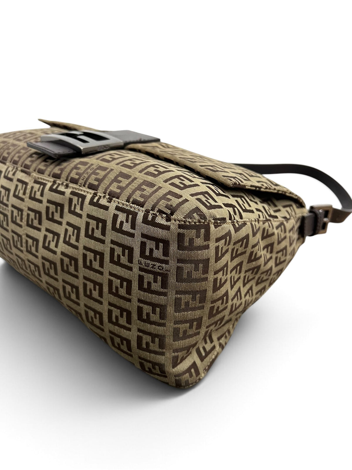 Fendi Baguette Zucchino vintage angolo laterale basso