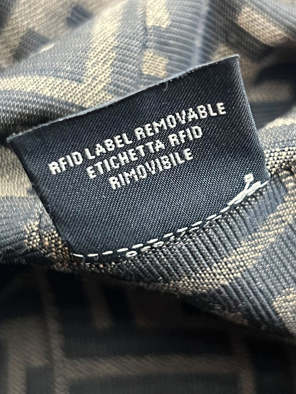 Etichetta RFID rimovibile interna borsa Fendi First