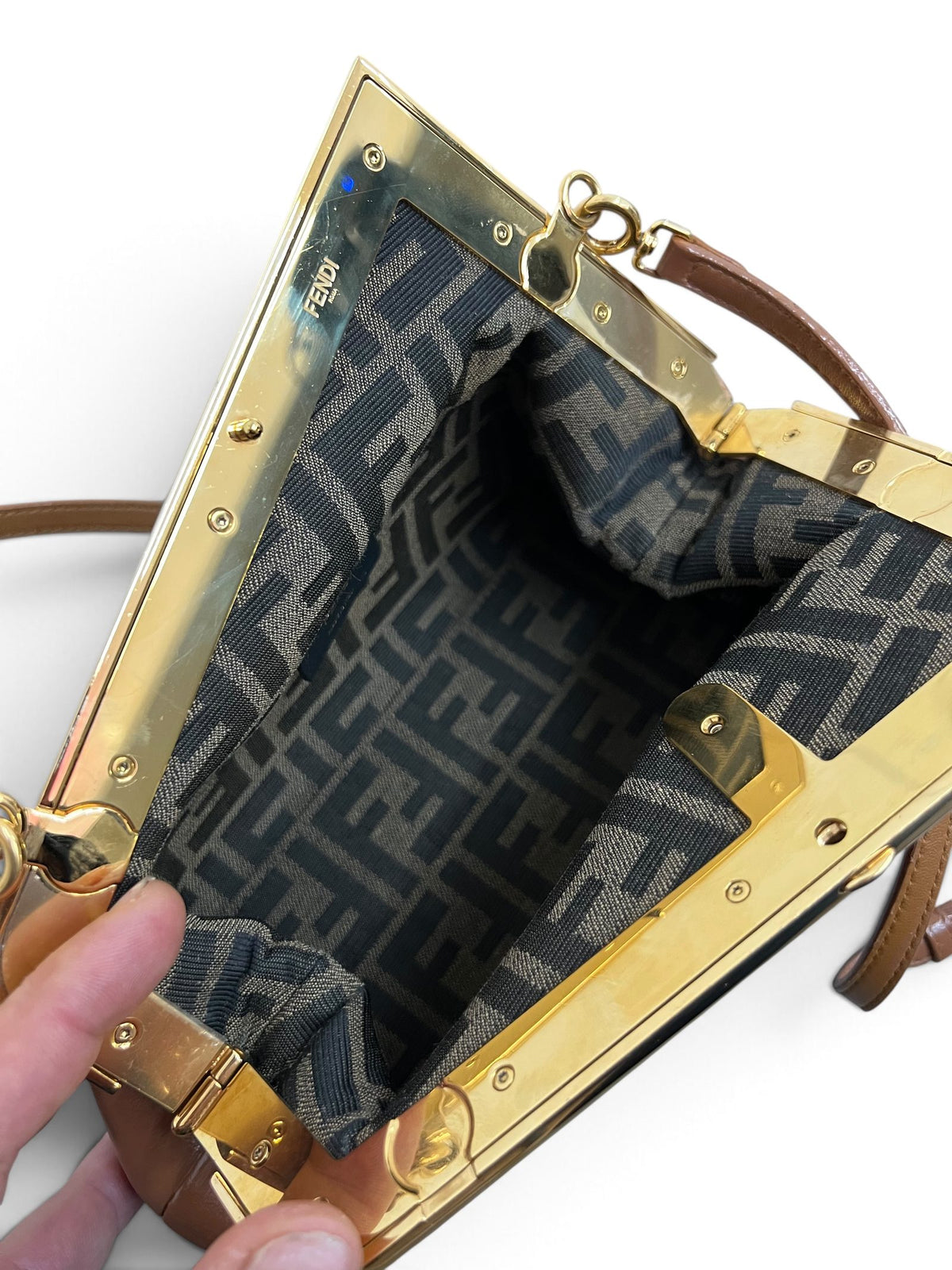 Interno borsa Fendi First Small con fodera FF monogram grigia