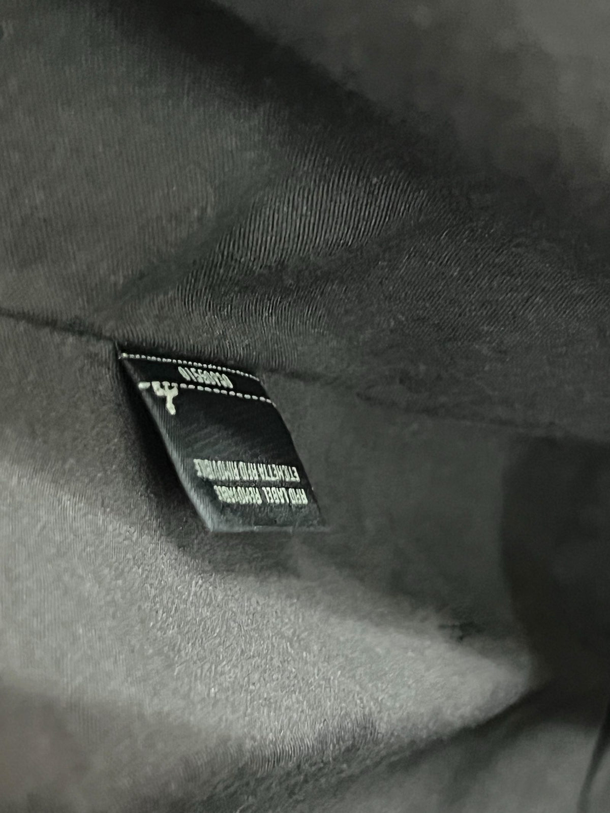 Etichetta RFID interna Fendi tote bag
