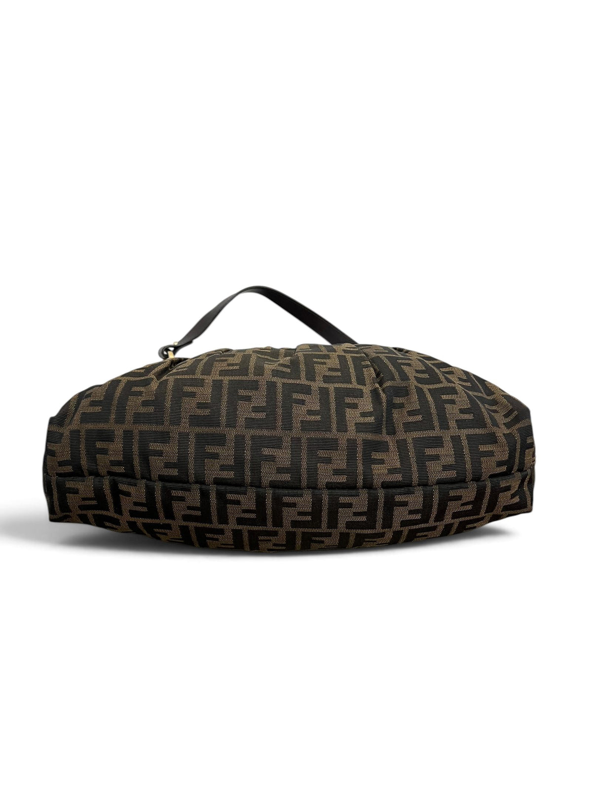 Fendi Zucca Hobo Bag vista dal basso canvas monogram