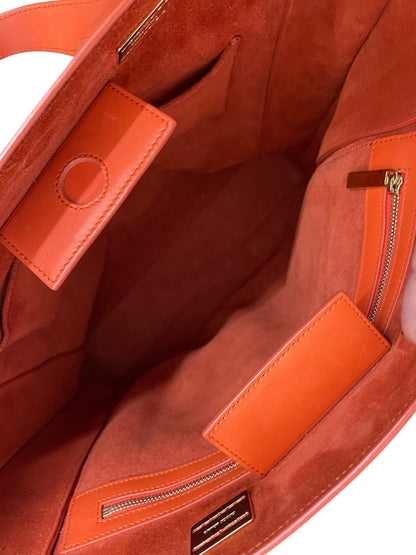 Interno borsa Giorgio Armani shopper arancio con tasche e zip