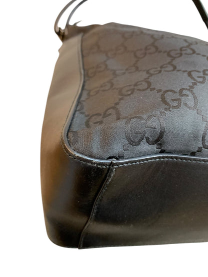Gucci borsa a spalla in tessuto GG e pelle di colore nera - AgeVintage