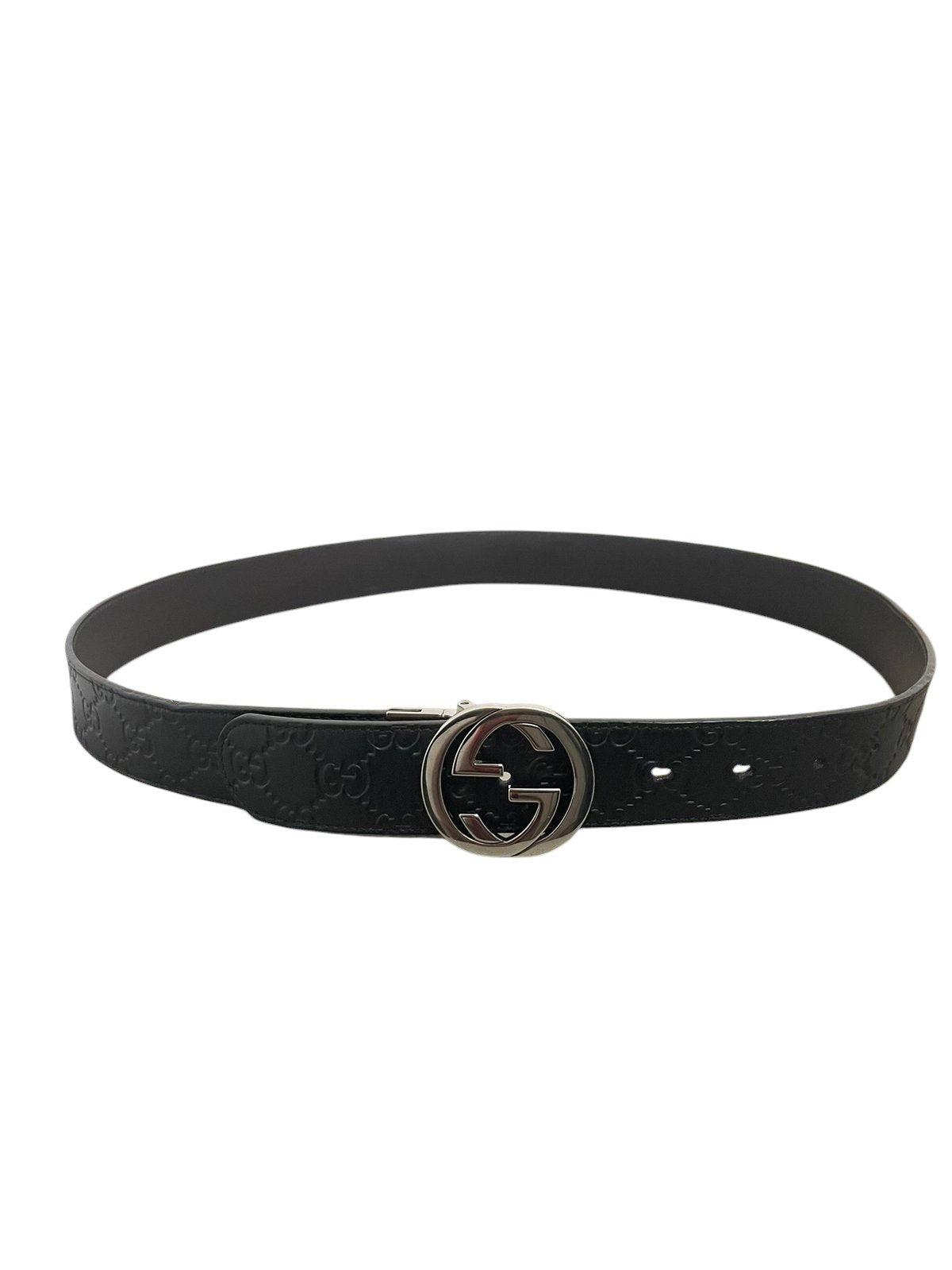 Cintura Gucci Guccissima nera fibbia GG argento distesa piatta