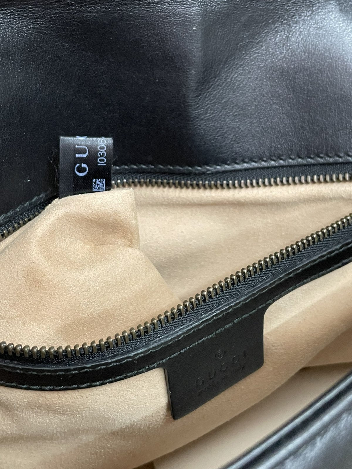 Gucci GG Marmont Small borsa in Pelle Matelassé Nera - AgeVintage