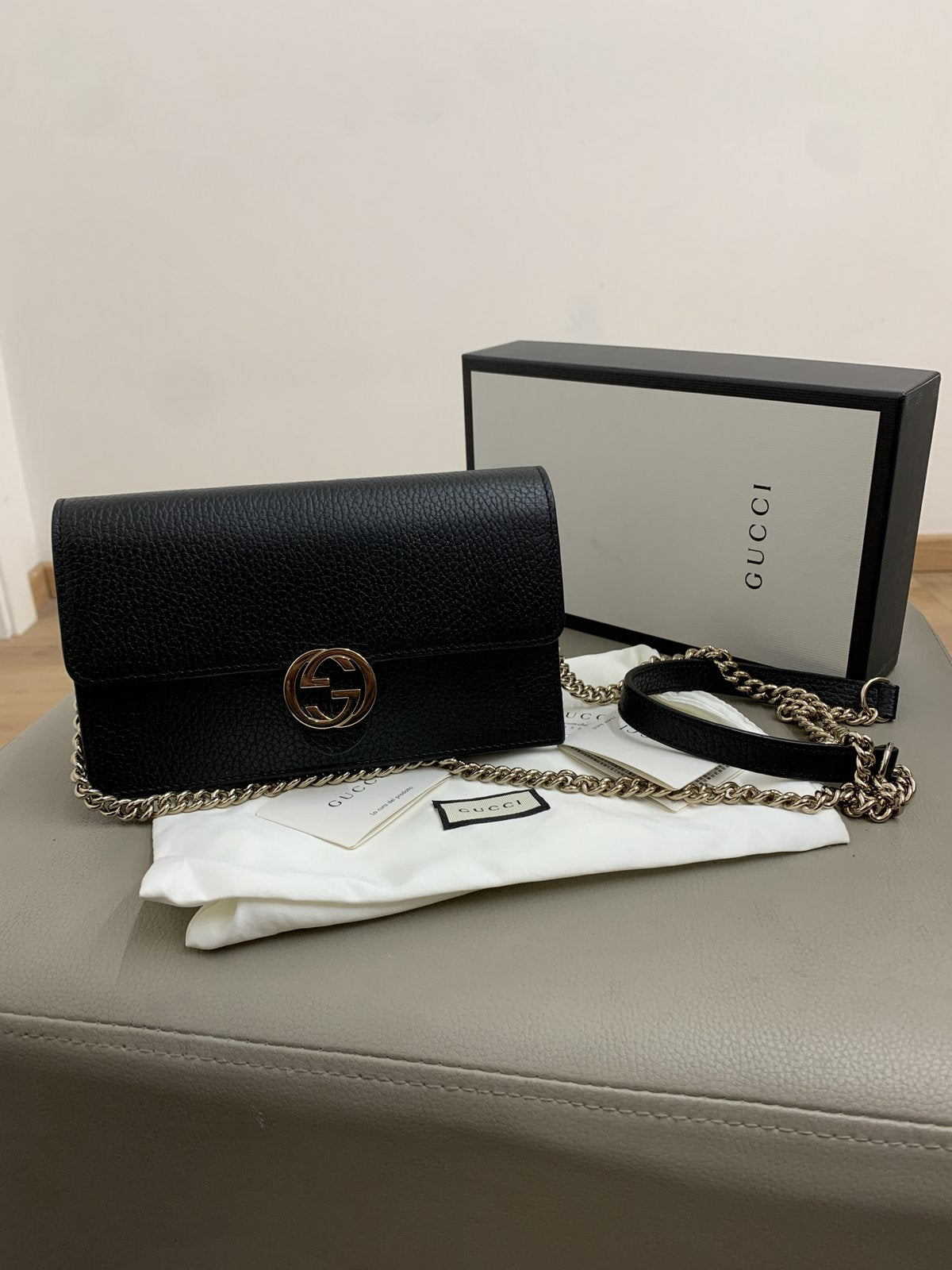 Gucci Interlocking Borsa wallet chain in pelle nera - AgeVintage