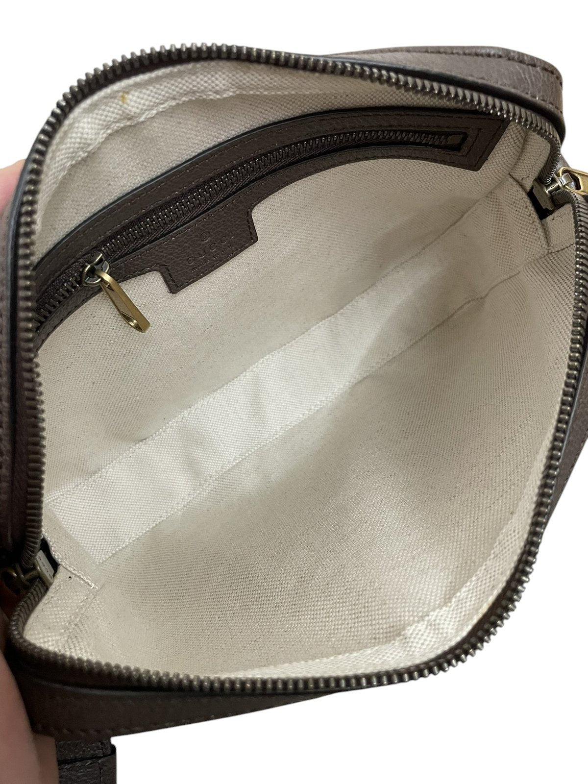 Interno foderato della borsa pochette da uomo Gucci Ophidia - agevintage