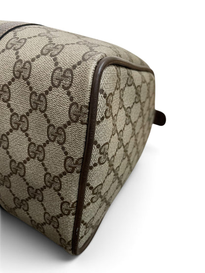 Dettaglio angolo pelle marrone Gucci Ophidia Boston Bag
