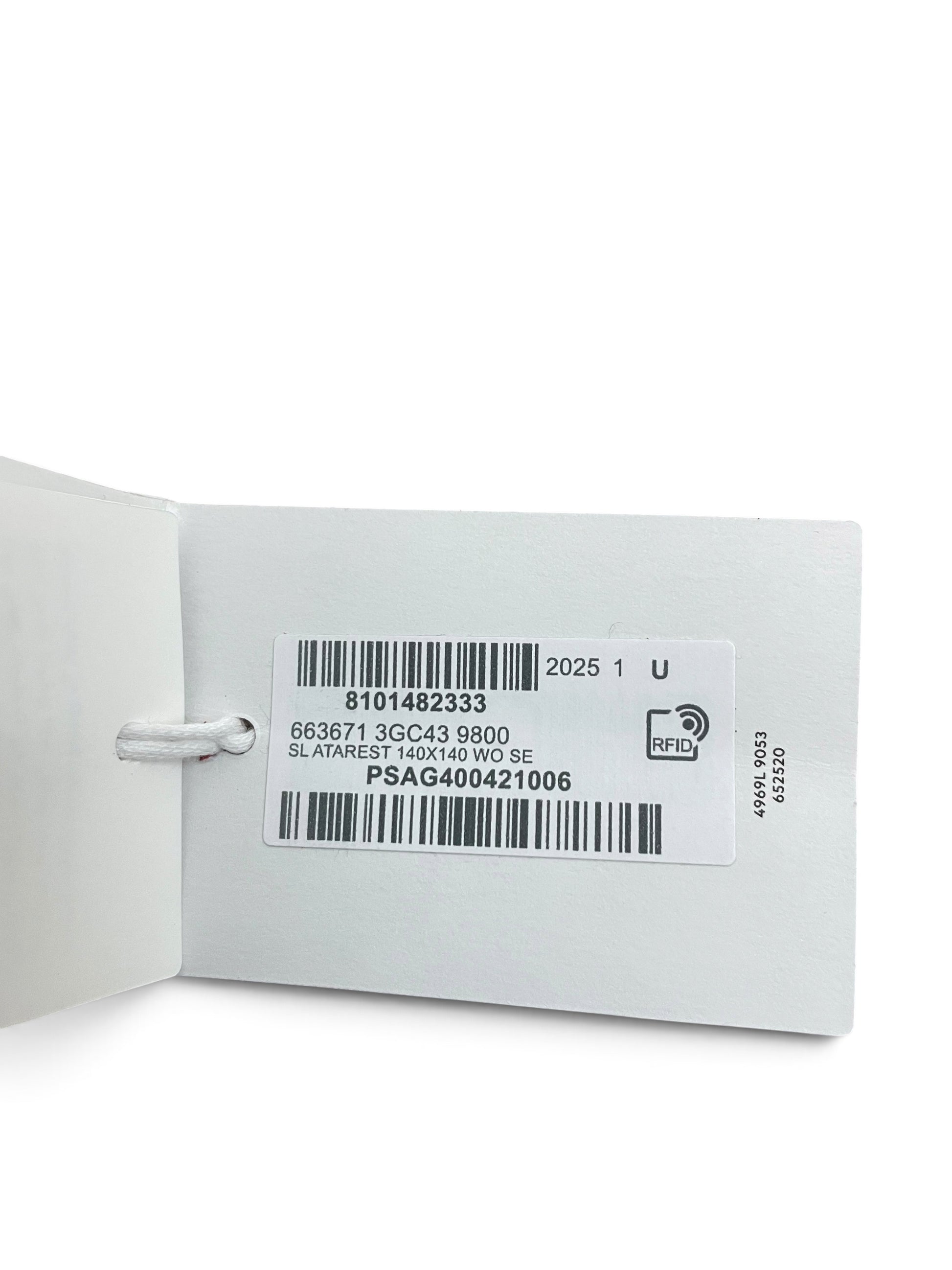 Cartellino Gucci con codice 663671 3GC43 e RFID