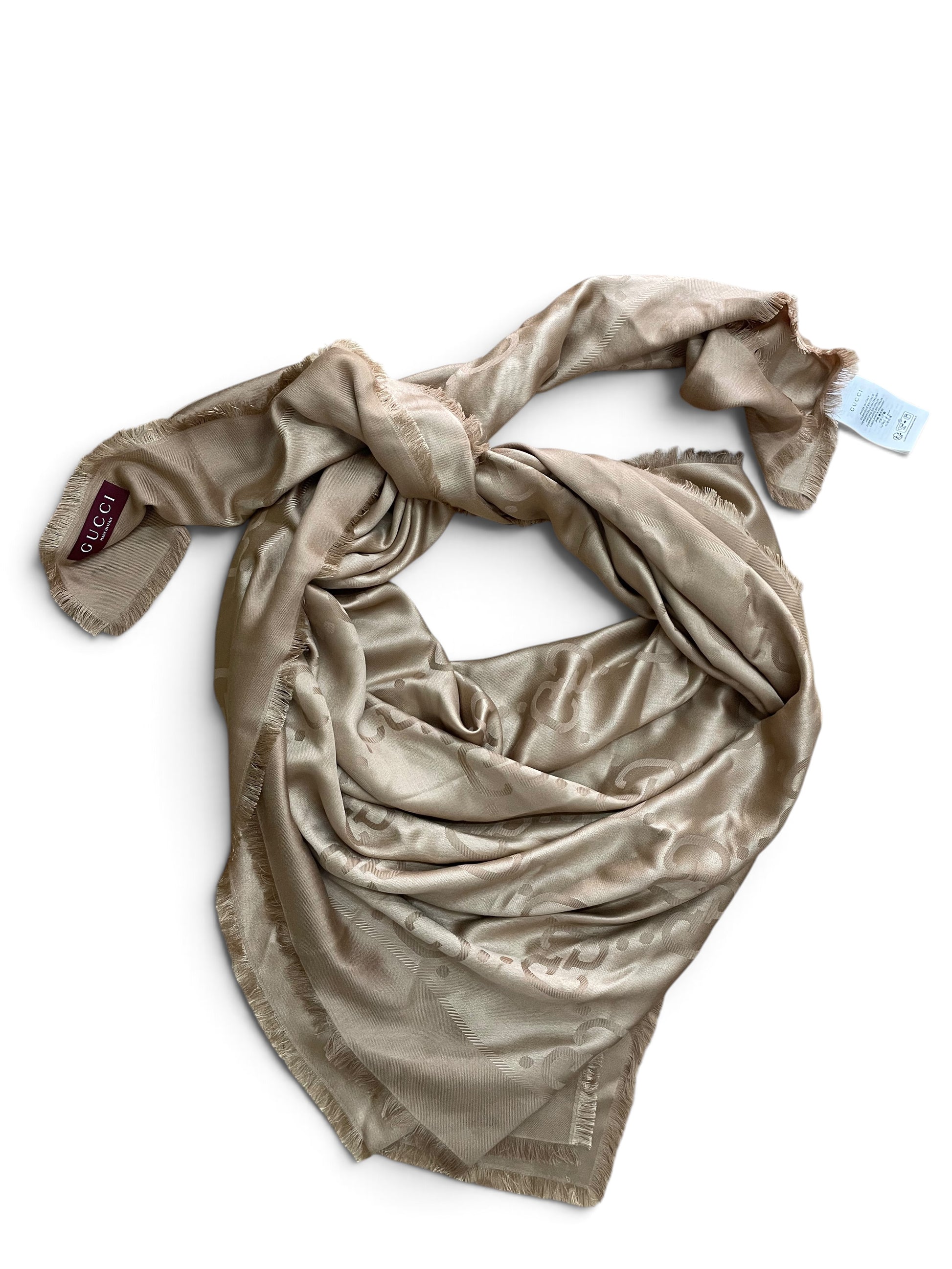 Gucci scialle GG jacquard cammello aperto con cartellini