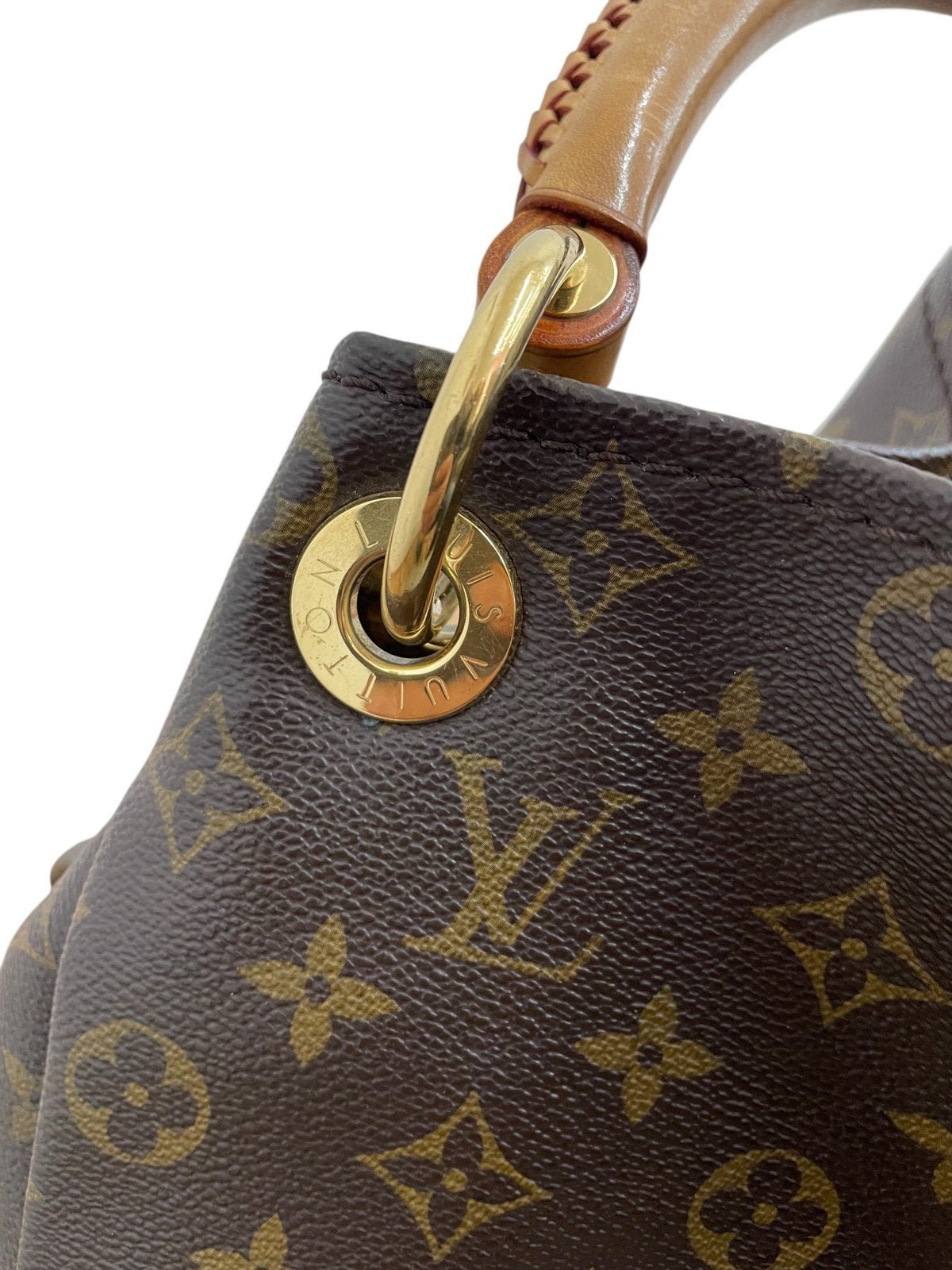 Louis Vuitton Artsy Monogram - AgeVintage