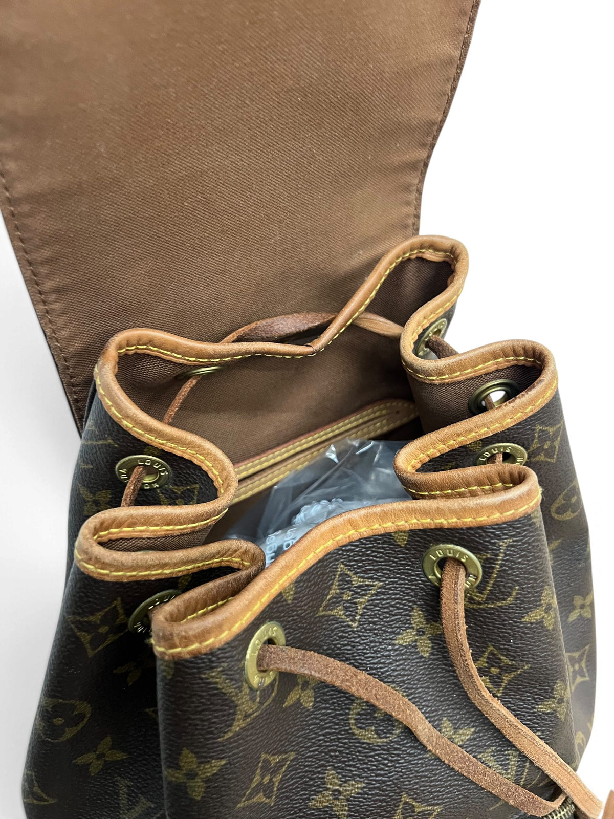 Interno con cordoncino drawstring zaino Louis Vuitton Montsouris