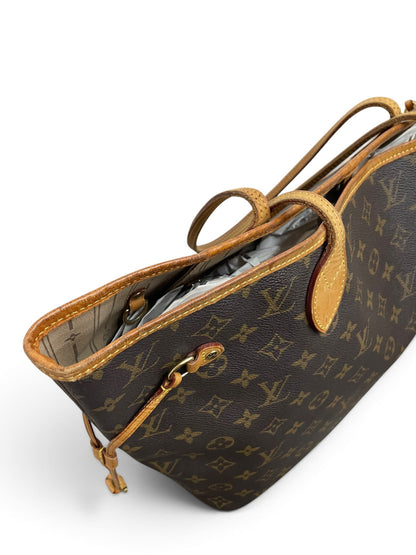Louis Vuitton Neverfull MM monogram aperta vista dall'alto