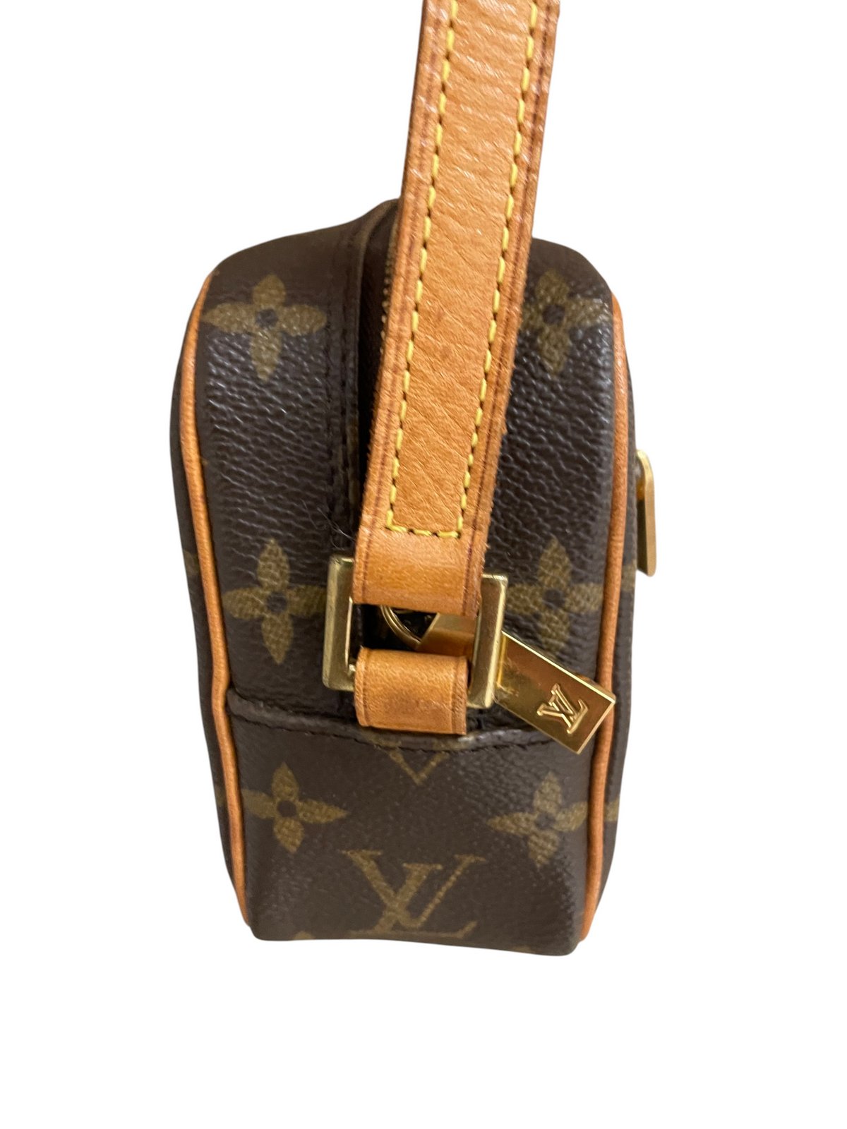 Vista laterale della borsa a spalla Louis Vuitton Pochette Cité vintage