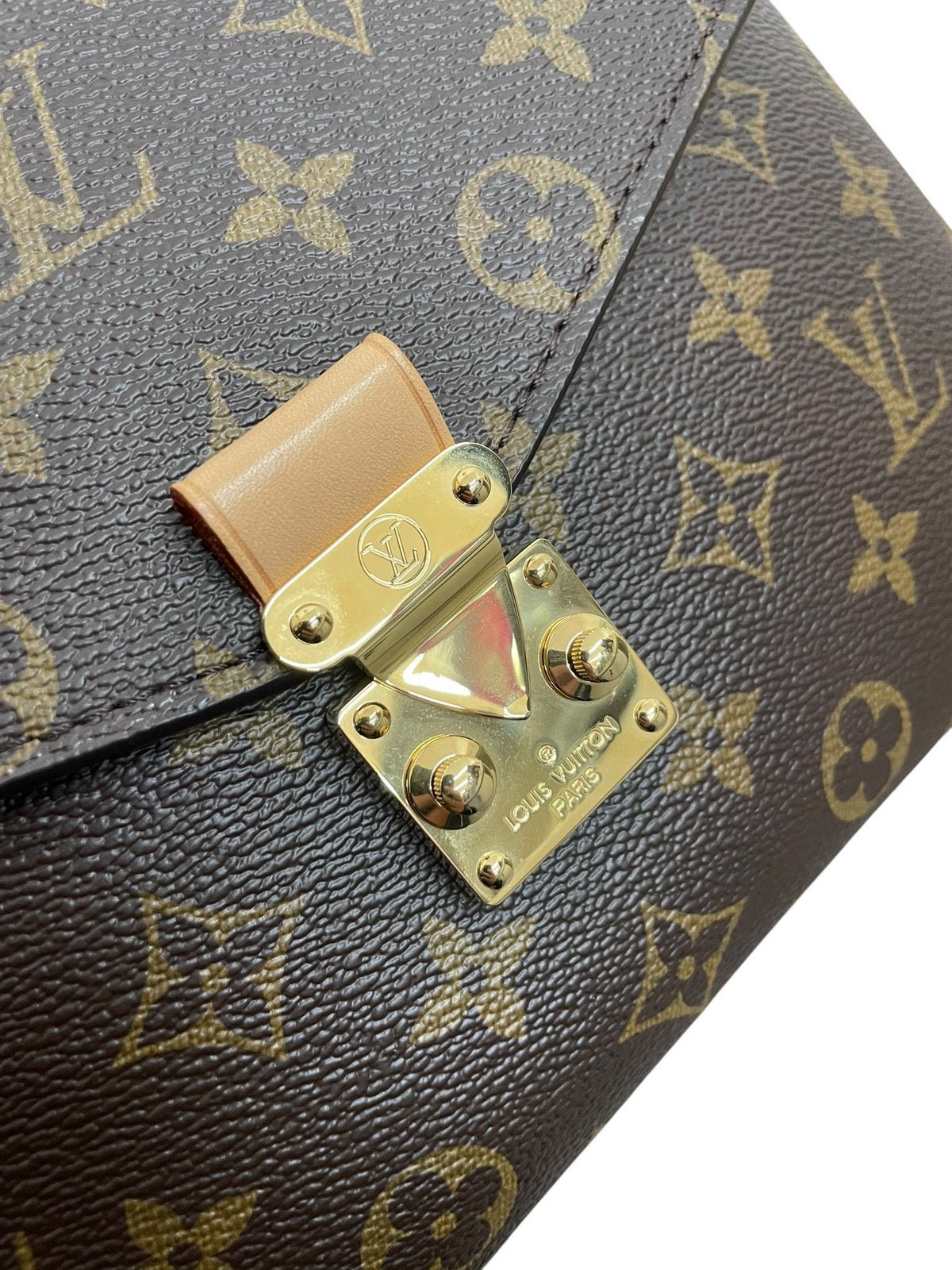 Louis Vuitton Pochette Métis Monogram M44875 - AgeVintage
