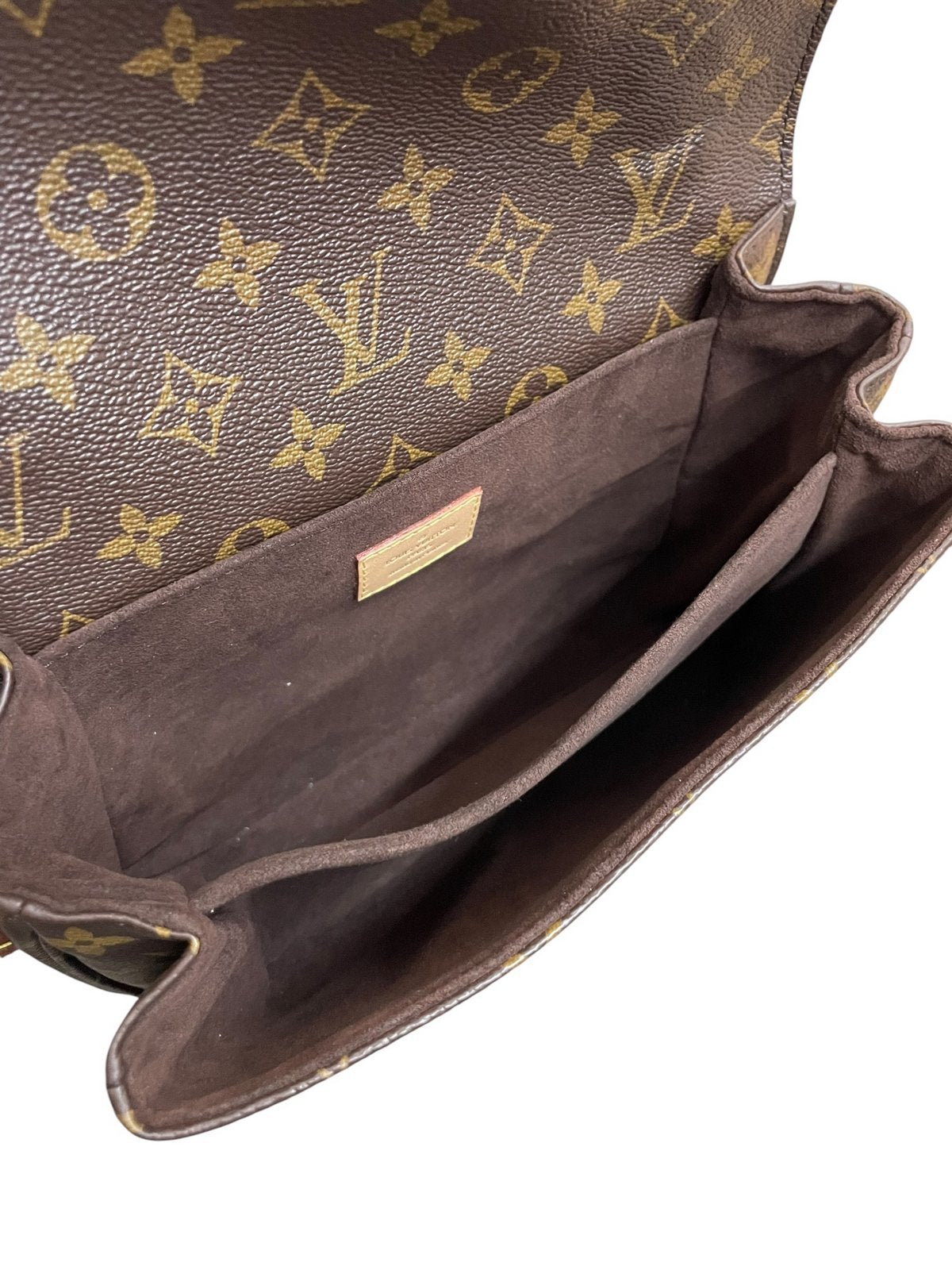 Louis Vuitton Pochette Métis Monogram M44875 - AgeVintage