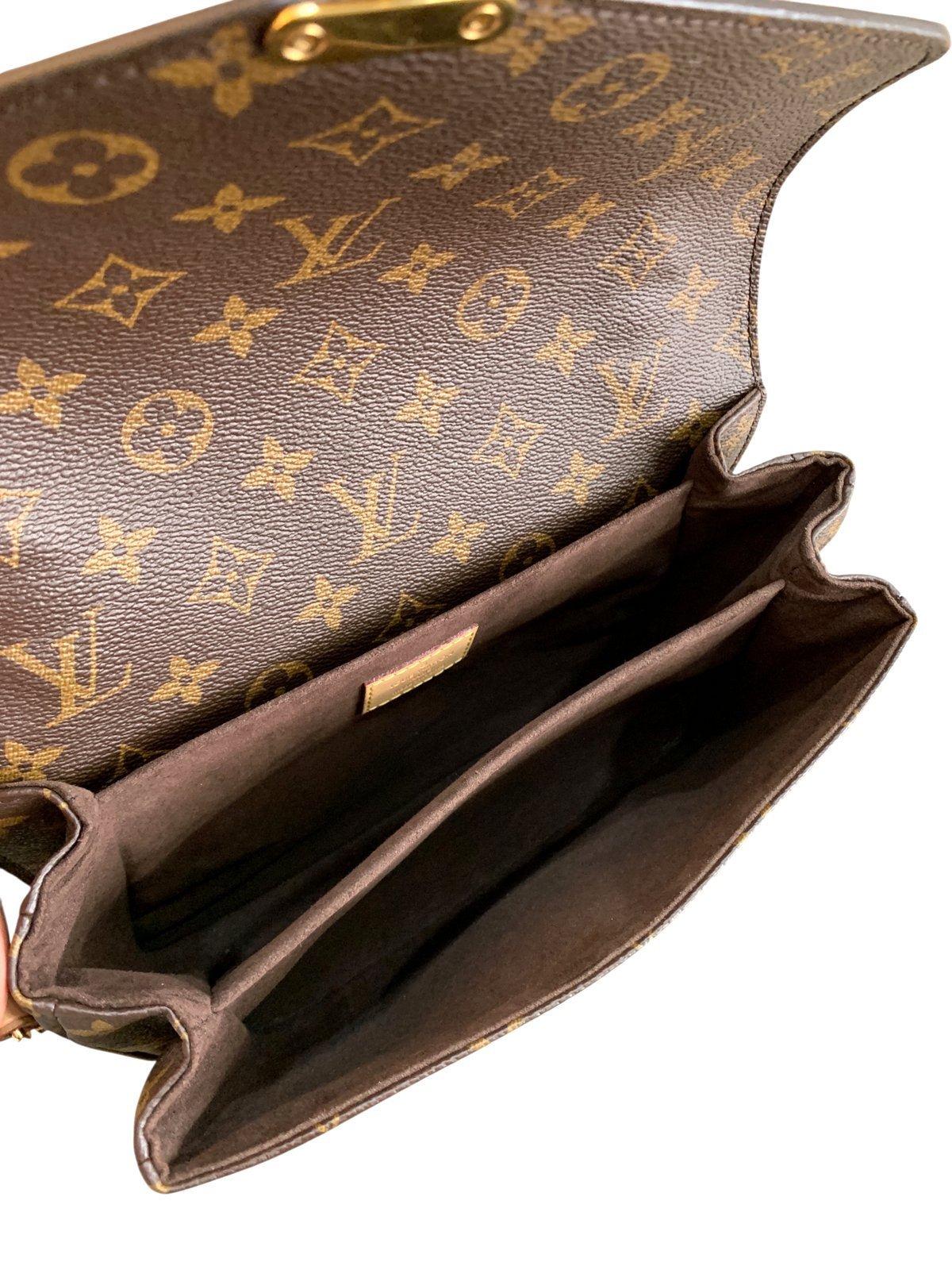 Louis Vuitton Pochette Métis Monogram M44875 Datacode DR5109 - AgeVintage