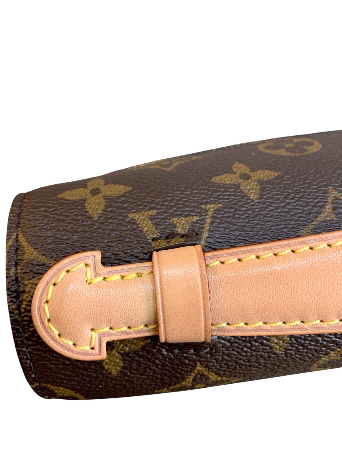 Louis Vuitton Pochette Métis Monogram M44875 Datacode DR5109 - AgeVintage