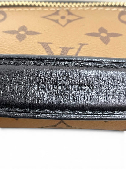 Manico nero Louis Vuitton Paris logo inciso