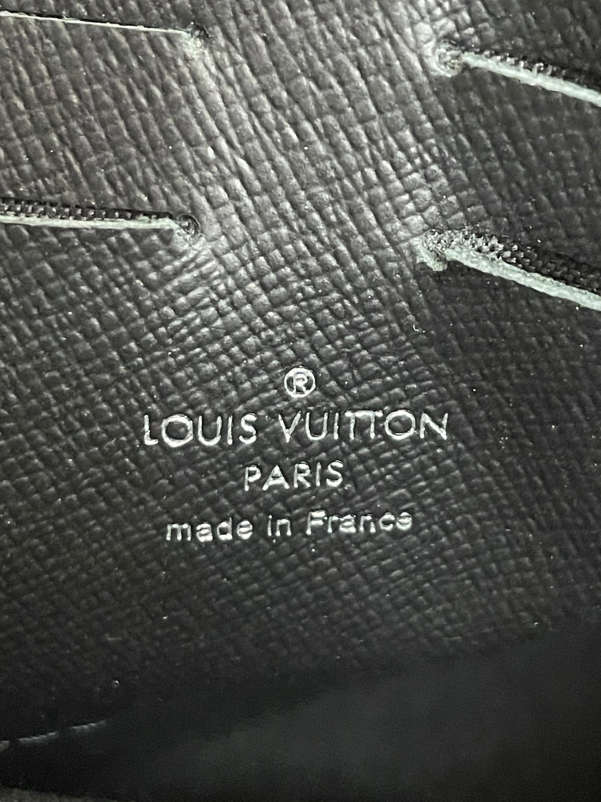 Etichetta interna Louis Vuitton Paris made in France