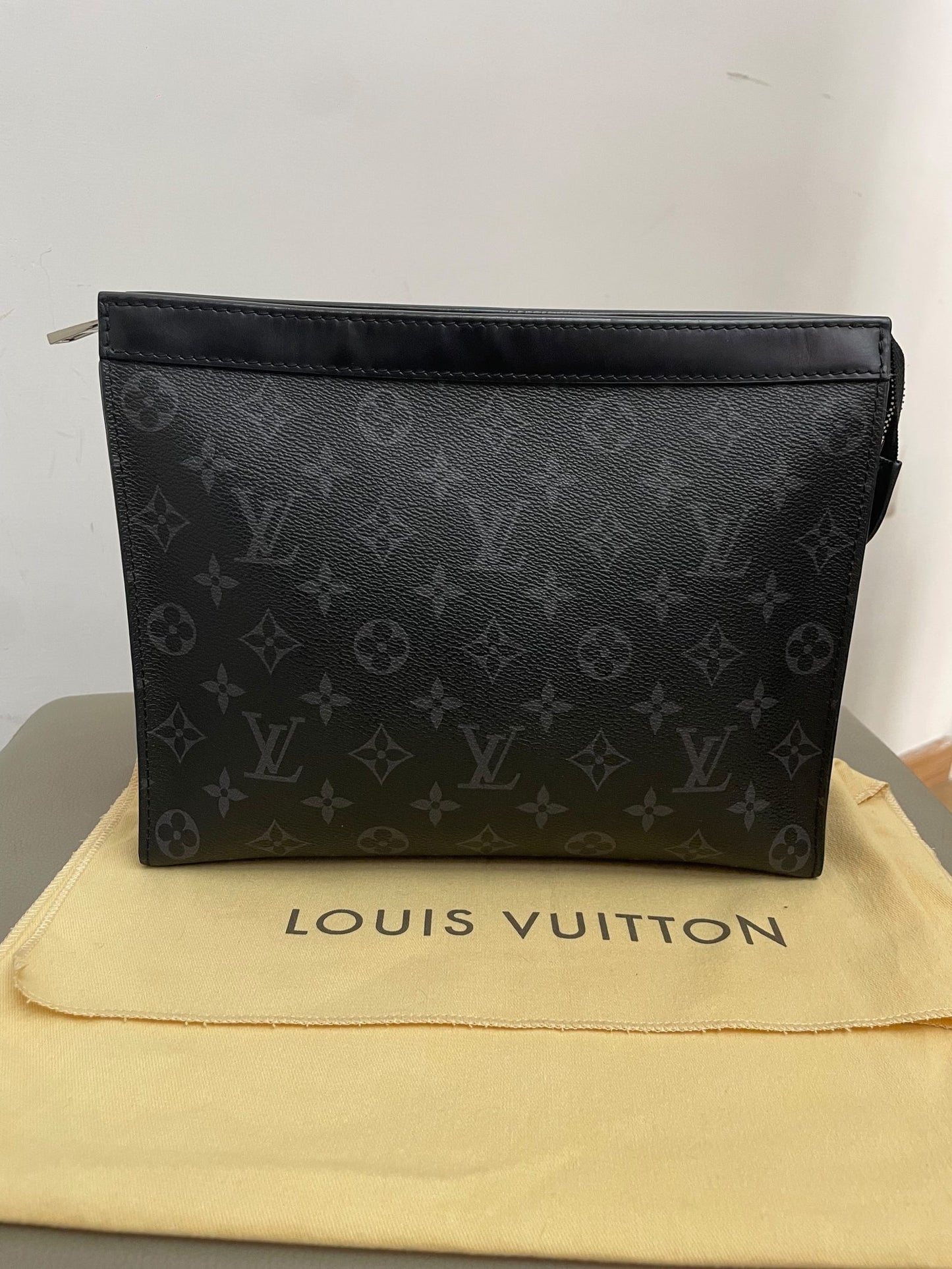 Louis Vuitton Pochette Voyage MM Eclipse nera con dustbag