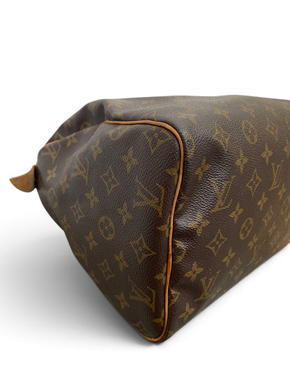 Angolo fondo sinistro Speedy 30 LV Monogram dettaglio