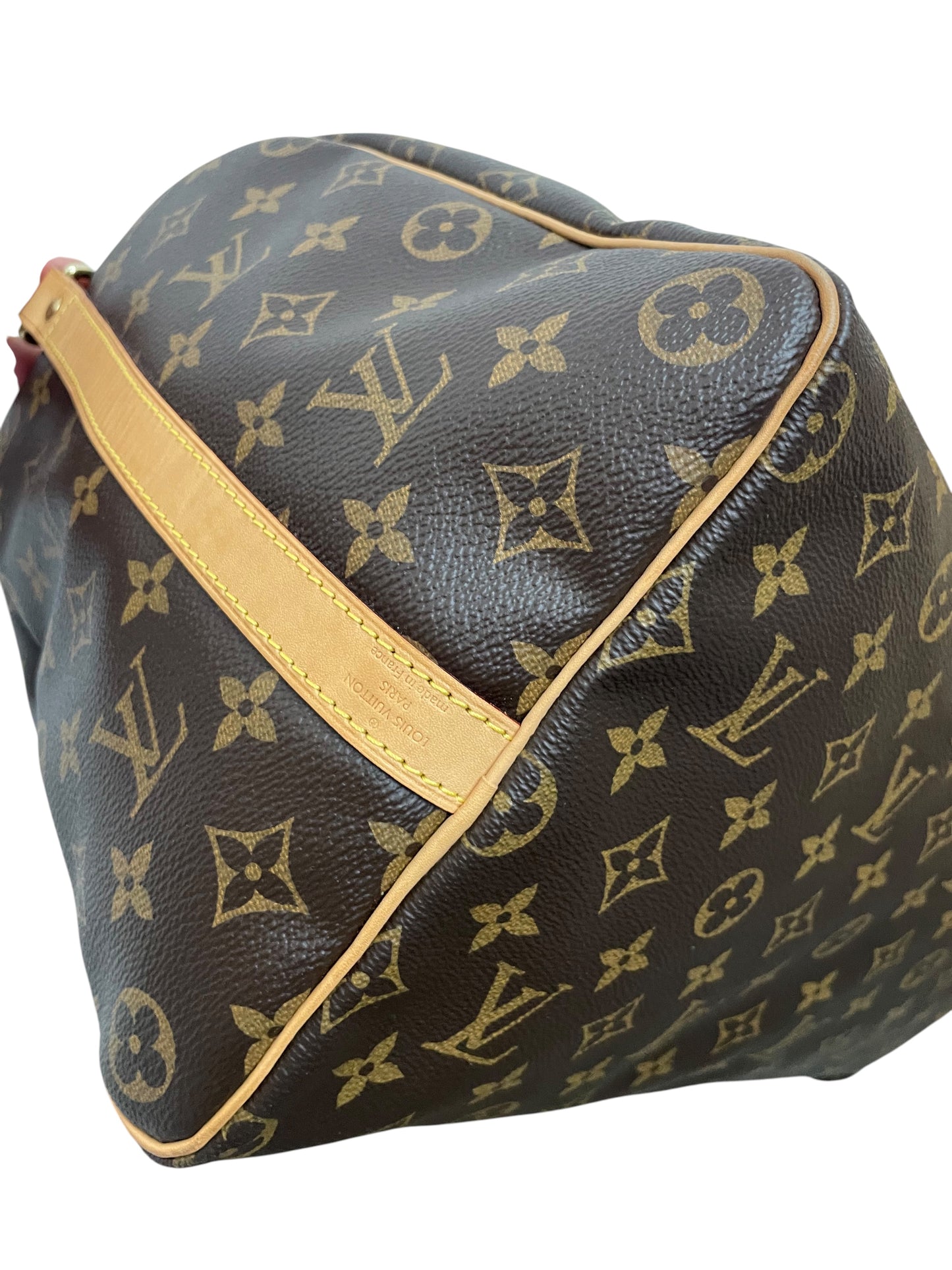 Borsa a mano Louis Vuitton Speedy Bandoulière 40 in tela Monogram vista di tre quarti.
