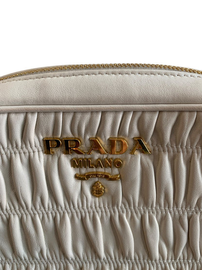 Prada 1BH112 borsa tracolla in pelle gaufré bianca - AgeVintage