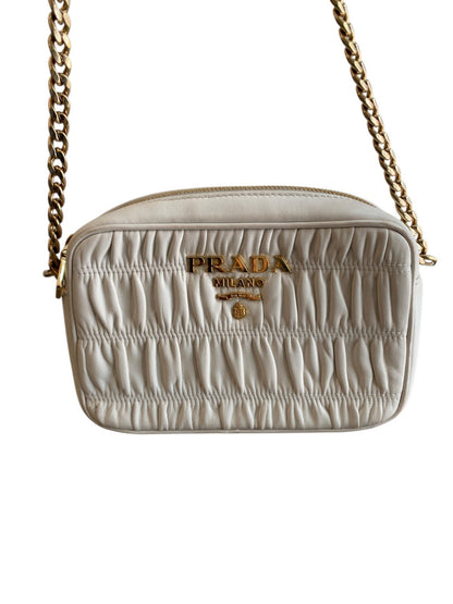 Prada 1BH112 borsa tracolla in pelle gaufré bianca - AgeVintage