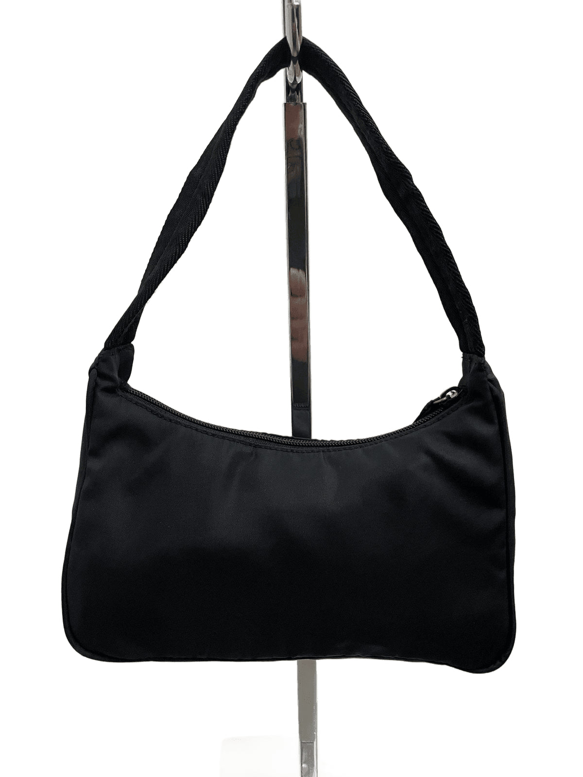 Prada Hobo Bag nylon nera anni 2000 vista retro