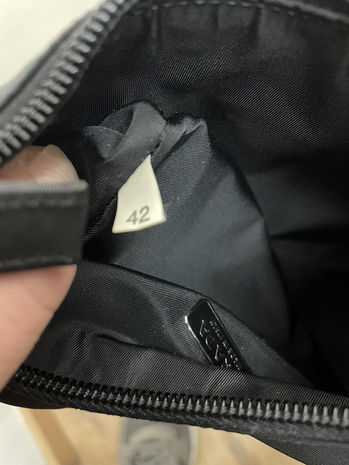 Prada Mini Hobo in Nylon Nero - AgeVintage
