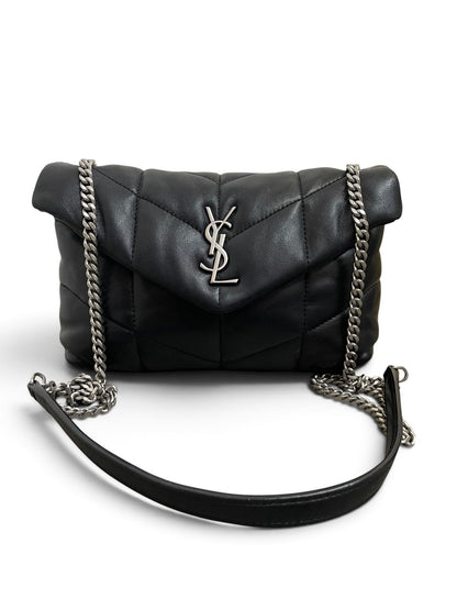 Saint Laurent Loulou Puffer Mini fronte logo YSL catena argento