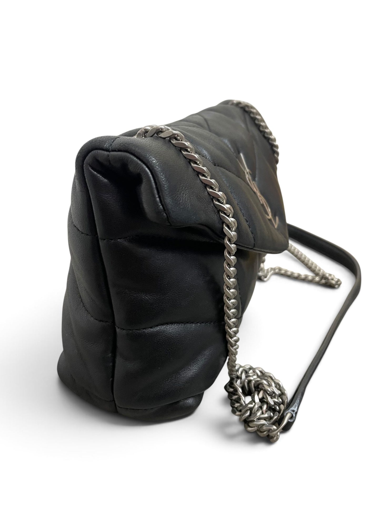 Profilo laterale Saint Laurent Loulou Puffer Mini nera
