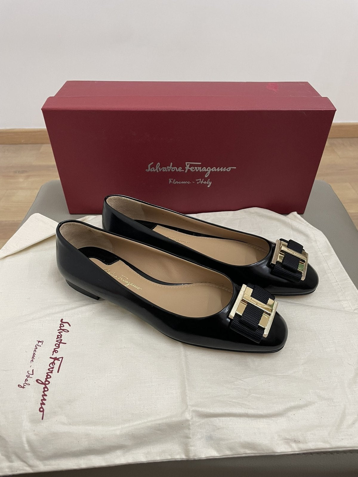 Salvatore Ferragamo scarpe ballerine in pelle liscia colore nero misura 5.5 (IT 36) - AgeVintage