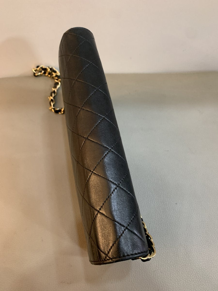 Chanel borsa vintage in pelle matelass colore nera AgeVintage
